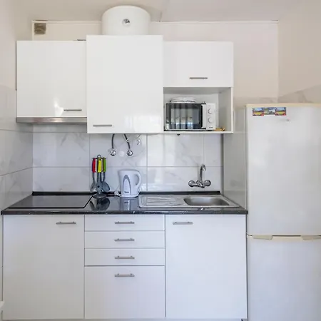 Cozy With Balcony In * Албуфейра